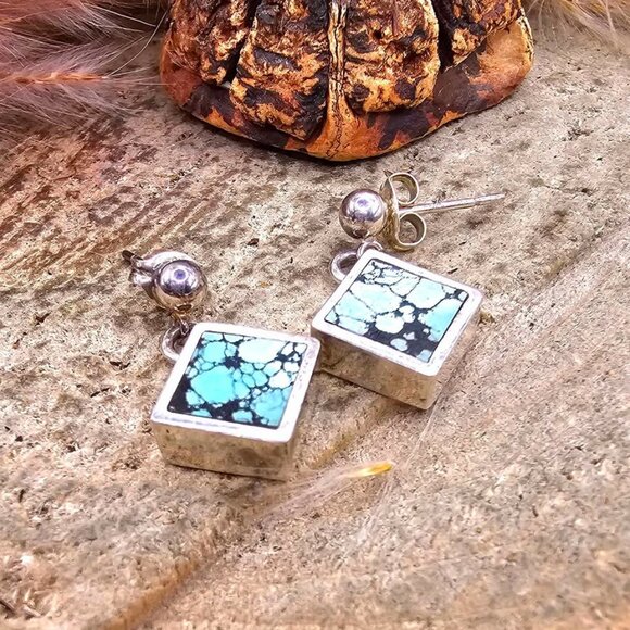 Beautiful Nature Turquoise Square Sterling Silver Earring - Picture 5 of 9